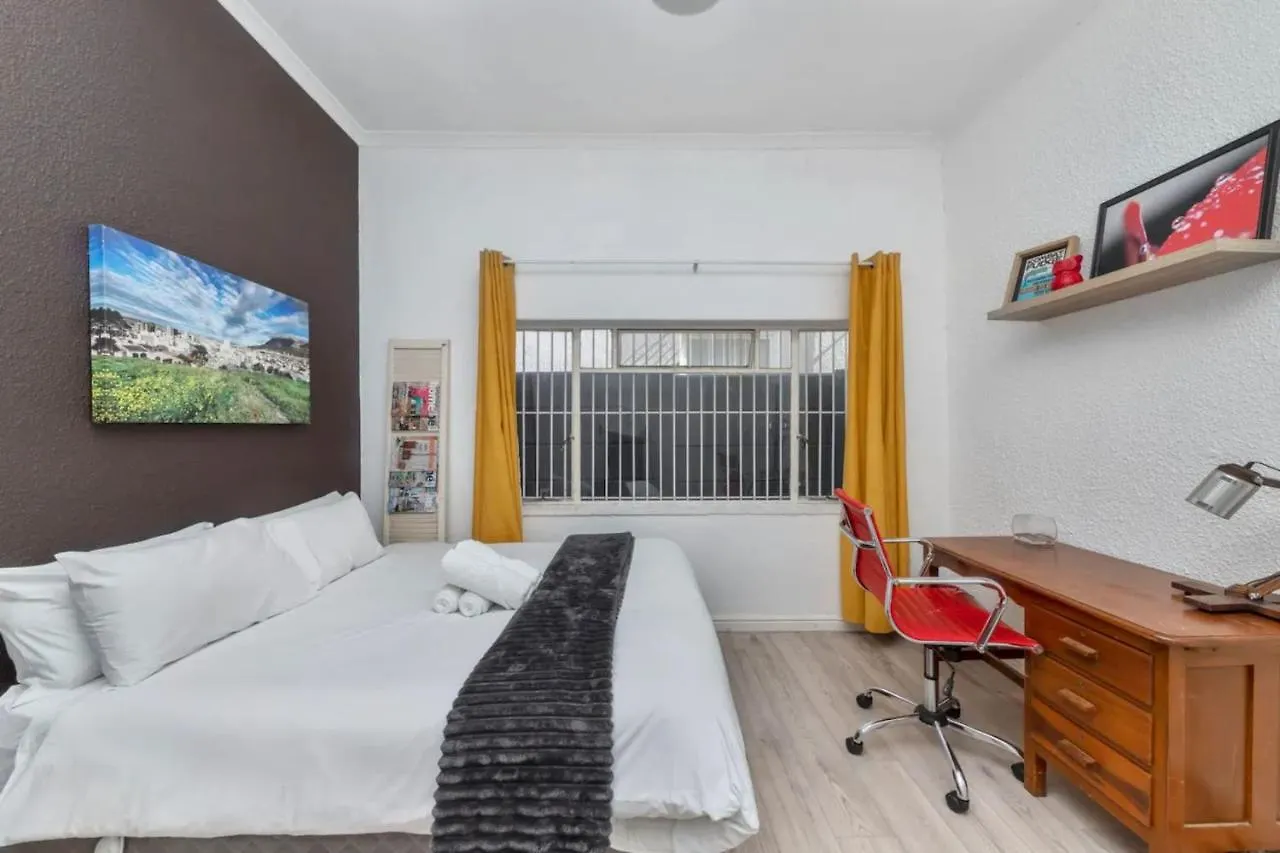 Villa Modern And Stylish 2 Bd House In Claremont Kapstadt